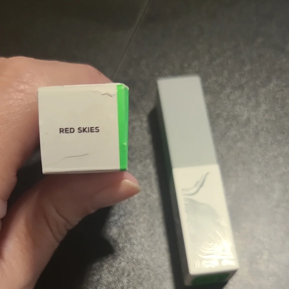 Lipstick- Shade: Red Skies